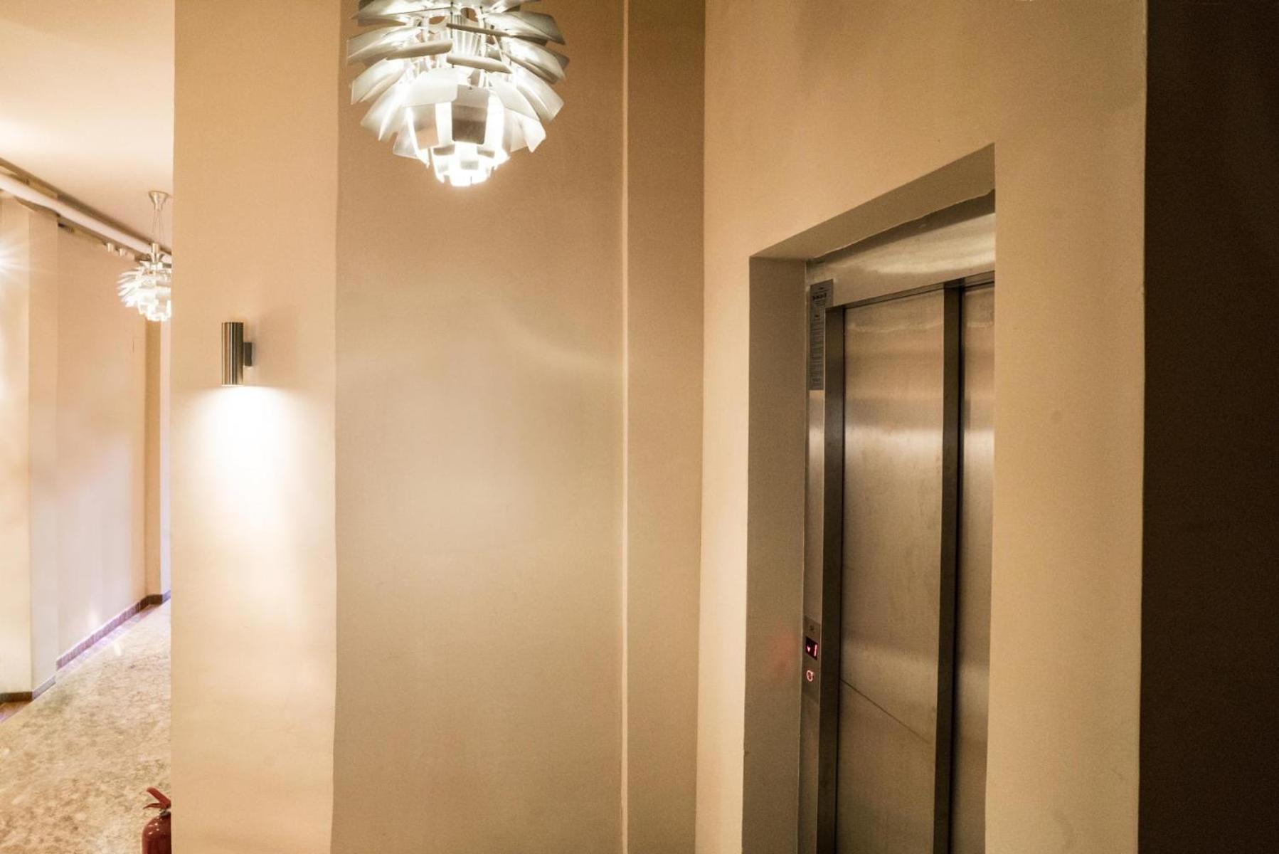 Athenaeum Spacious& Cozy 1Br Prime Location W Balcony บูคาเรสต์ ภายนอก รูปภาพ